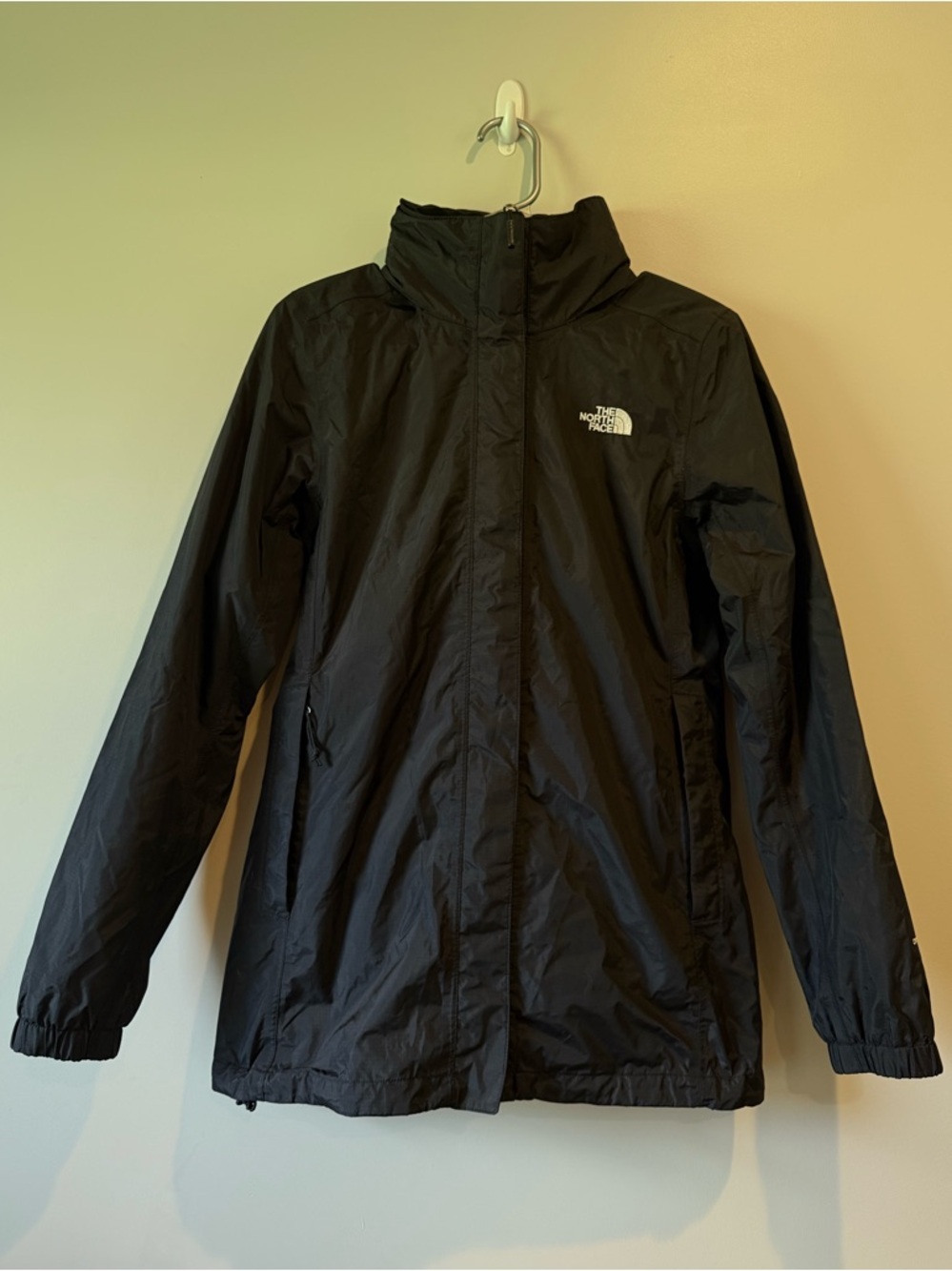 Women’s ‘The North Face’ rain jacket